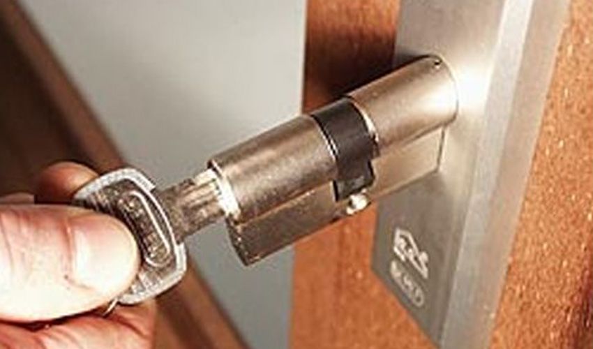 Nieuw gemonteerd slot in een Veldhovense woning Nieuw gemonteerd slot in een Veldhovense woning